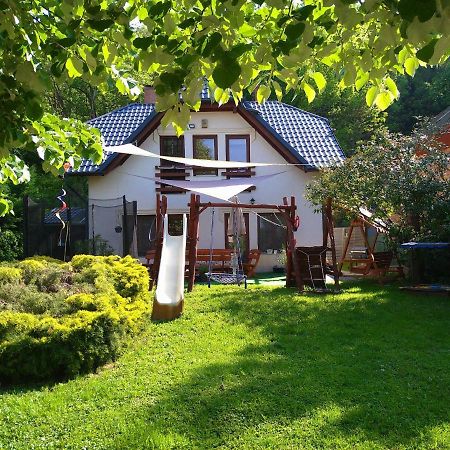 Liliana Vendeghaz Appartement Balatonfůzfő Buitenkant foto