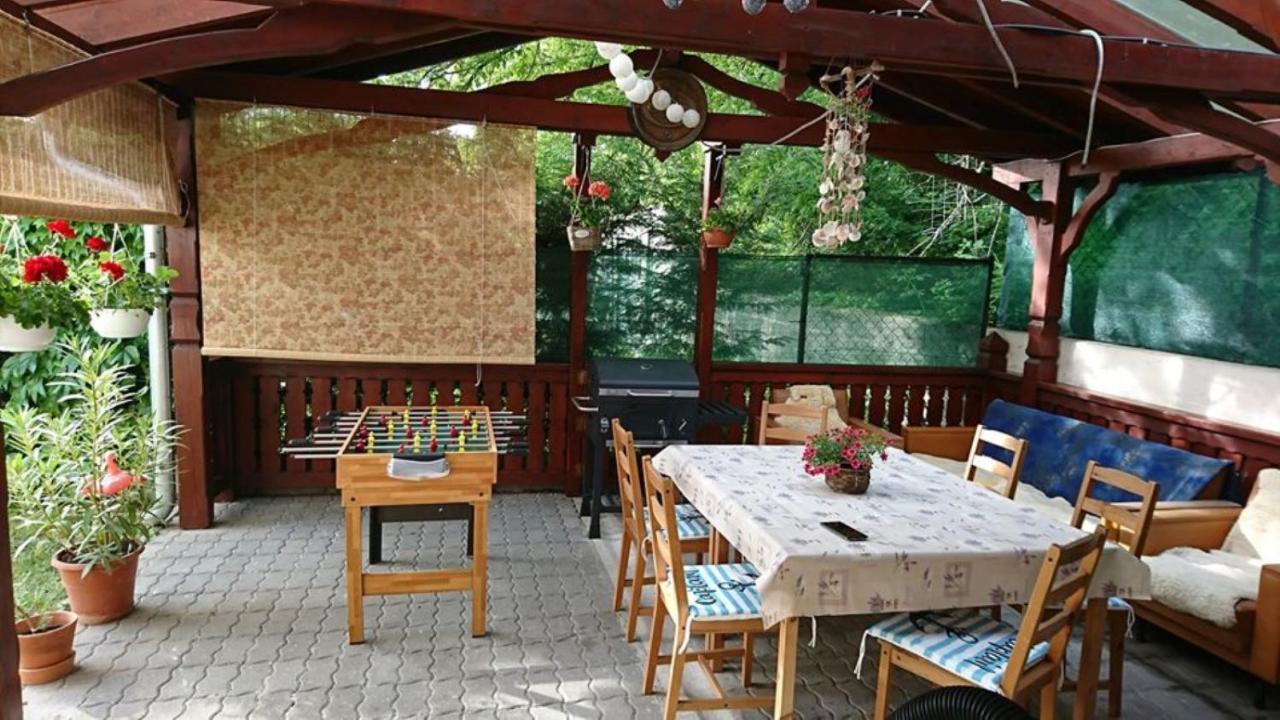 Liliana Vendeghaz Appartement Balatonfůzfő Buitenkant foto