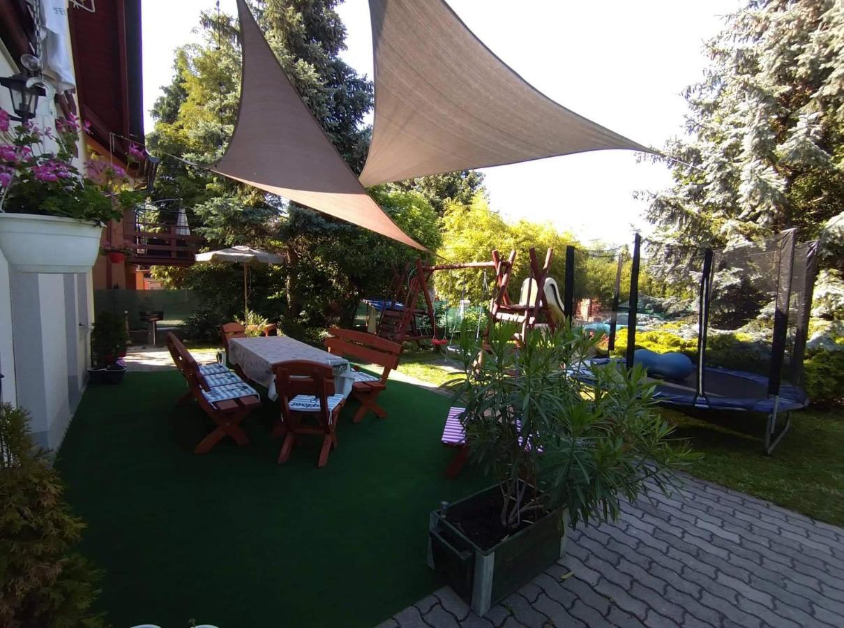 Liliana Vendeghaz Appartement Balatonfůzfő Buitenkant foto