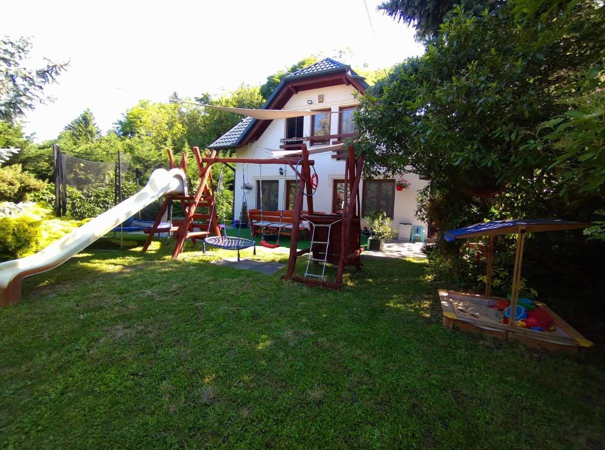 Liliana Vendeghaz Appartement Balatonfůzfő Buitenkant foto