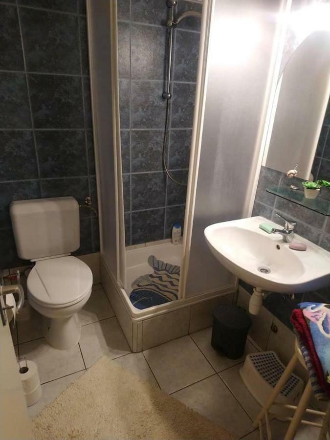 Liliana Vendeghaz Appartement Balatonfůzfő Buitenkant foto