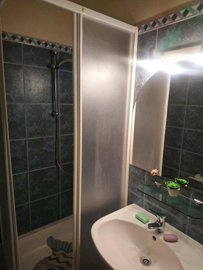 Liliana Vendeghaz Appartement Balatonfůzfő Buitenkant foto