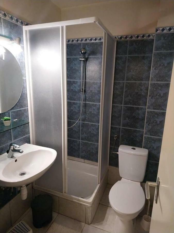 Liliana Vendeghaz Appartement Balatonfůzfő Buitenkant foto