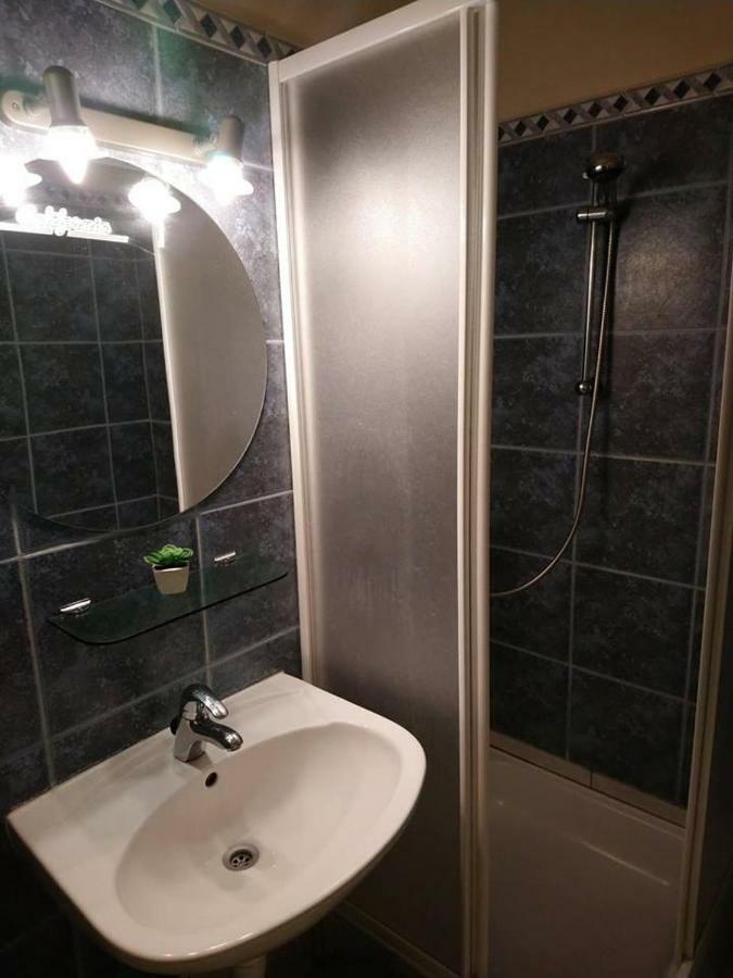 Liliana Vendeghaz Appartement Balatonfůzfő Buitenkant foto