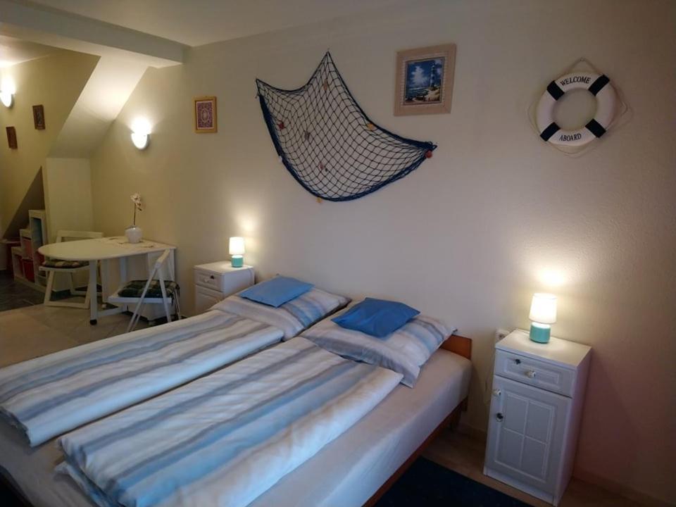 Liliana Vendeghaz Appartement Balatonfůzfő Buitenkant foto